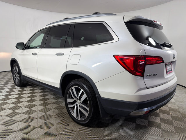 Used 2018 Honda Pilot Touring image 7