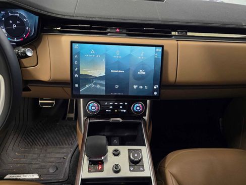 Used 2023 Land Rover Range Rover SE AWD/4WD image 28