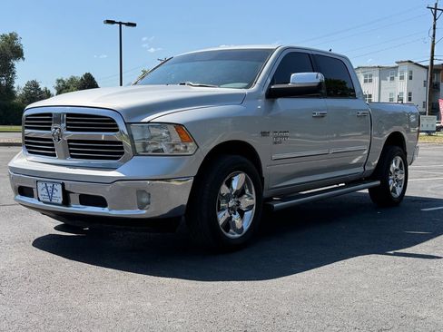 Used 2019 RAM 1500 Big Horn AWD/4WD image 12