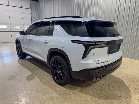 Used 2026 Chevrolet Traverse RS AWD/4WD image 3
