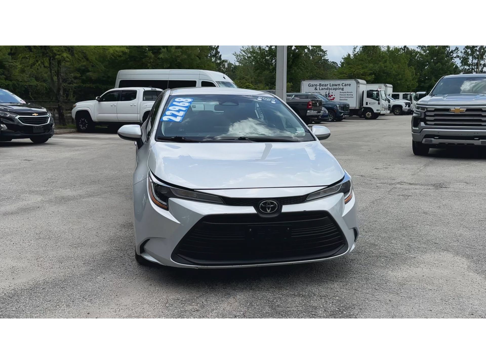 Used 2023 Toyota Corolla LE FWD image 3