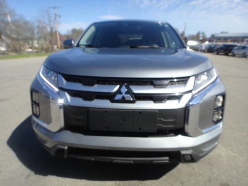 Used 2021 Mitsubishi Outlander Sport SE image 2