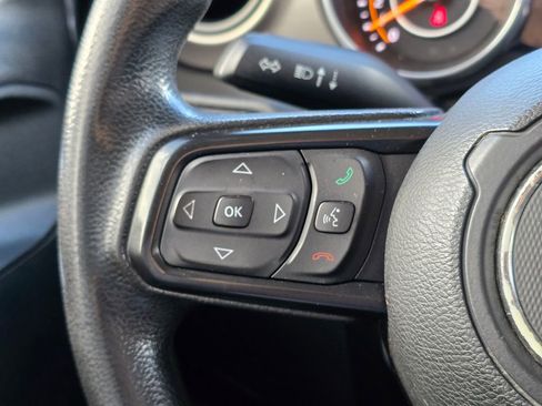 Used 2018 Jeep Wrangler Unlimited Sport image 31