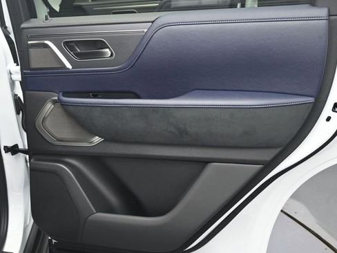 New 2026 INFINITI QX80 4WD w/ Sport Exterior Package image 36