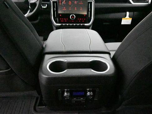 New 2026 GMC Yukon XL Elevation w/ Elevation Premium Package AWD/4WD image 20