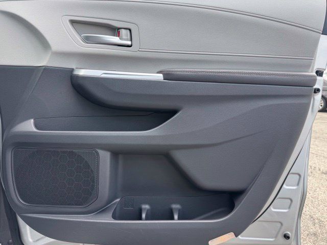 Used 2021 Toyota Sienna XLE FWD image 30