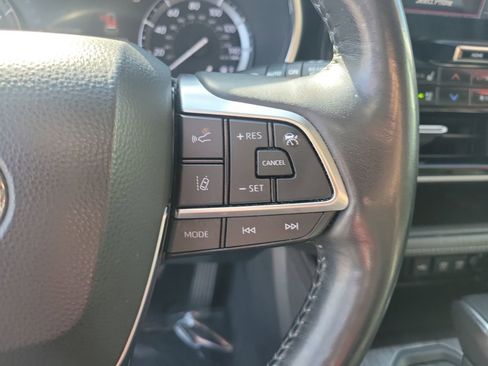 Used 2021 Toyota Highlander Platinum image 30