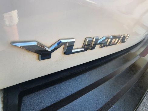 Used 2018 GMC Yukon SLT w/ Open Road Package AWD/4WD image 10