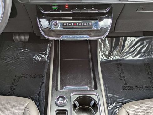 Used 2024 Lincoln Corsair Reserve w/ Equipment Group 201A FWD image 19