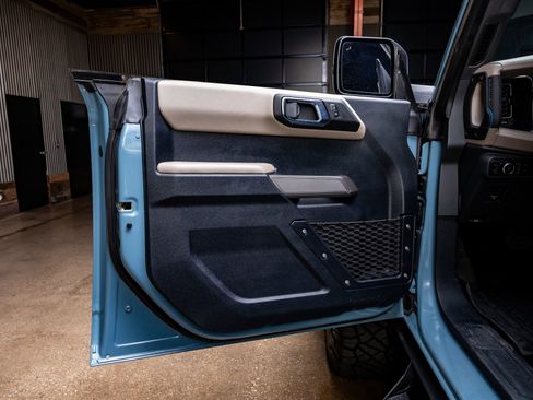 Used 2023 Ford Bronco Wildtrak image 37