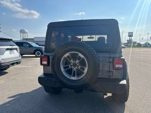 Used 2023 Jeep Wrangler Sport AWD/4WD image 17