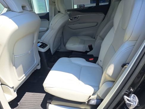 Used 2023 Volvo XC90 T8 Ultimate w/ Protection Package Premier image 23
