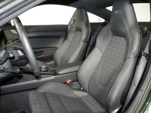 Certified 2026 Porsche 911 Carrera T RWD image 5