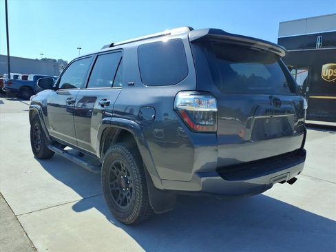 Used 2023 Toyota 4Runner SR5 Premium image 5