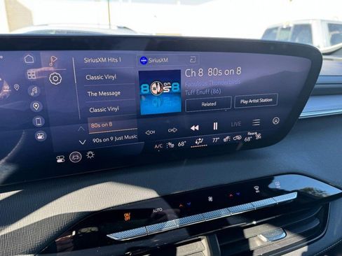 Used 2025 Buick Enclave Sport Touring image 16