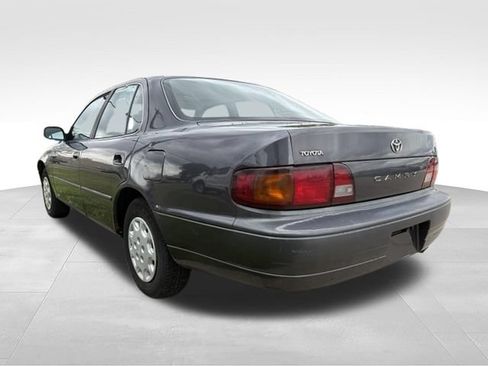 Used 1996 Toyota Camry LE FWD image 2