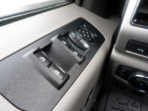 Used 2019 Ford F150 Lariat image 35