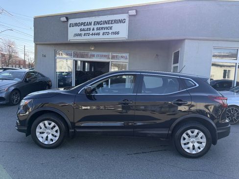 Used 2020 Nissan Rogue Sport S image 4