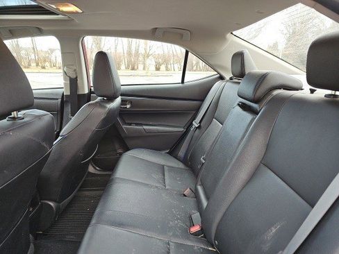 Used 2019 Toyota Corolla XLE image 18