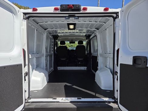 New 2026 RAM ProMaster 1500 w/ Convenience Group FWD image 17
