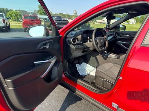 New 2026 Chevrolet Trax RS w/ Sunroof Package FWD image 10