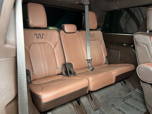 Used 2024 Ford Expedition King Ranch image 16