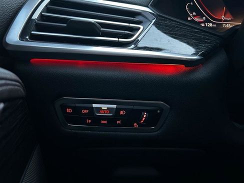 Used 2019 BMW X7 xDrive50i w/ M Sport Package image 25