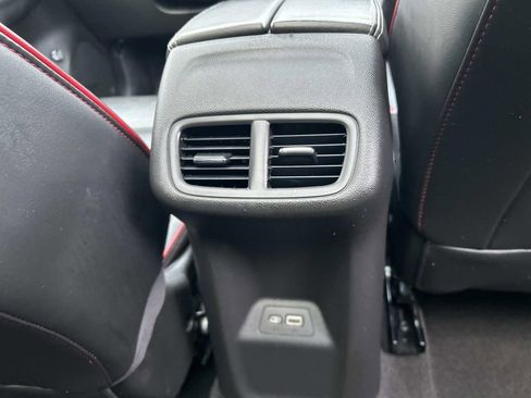 Used 2023 Buick Envision Essence w/ Sport Touring Package image 17