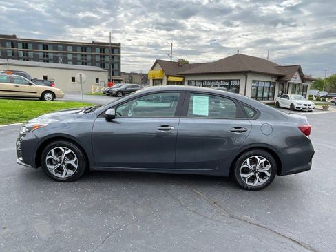 Used 2020 Kia Forte LXS FWD image 4
