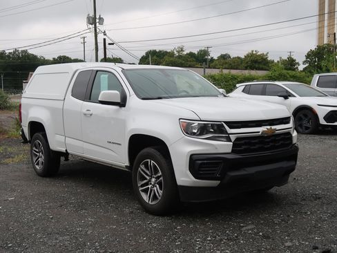 Used 2022 Chevrolet Colorado W/T w/ Custom Special Edition RWD image 2