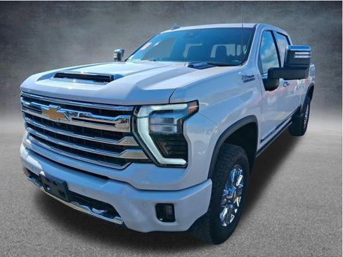 Used 2024 Chevrolet Silverado 2500 High Country w/ Technology Package AWD/4WD image 6