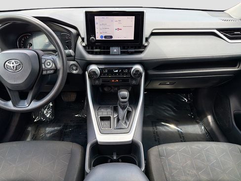 Used 2024 Toyota RAV4 XLE FWD image 17