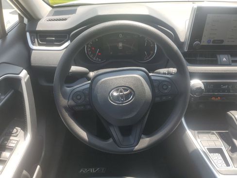 Used 2025 Toyota RAV4 XLE FWD image 11