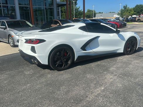 Used 2022 Chevrolet Corvette Stingray Coupe w/ Z51 Performance Package RWD image 2