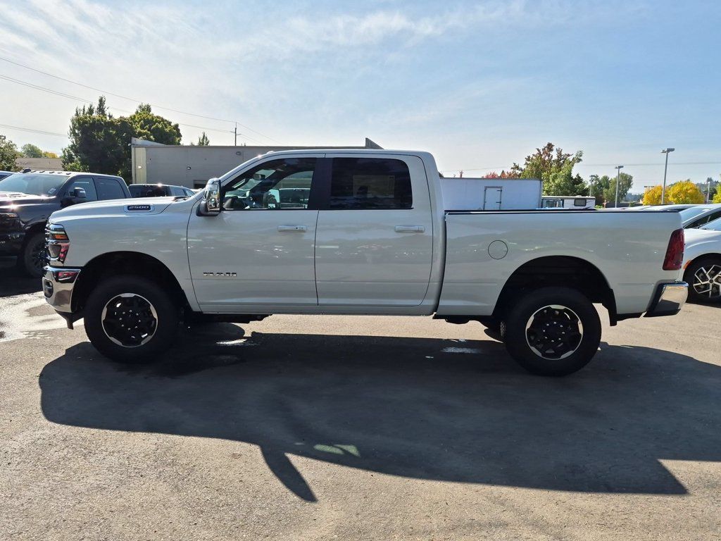 New 2026 RAM 2500 Laramie AWD/4WD image 4