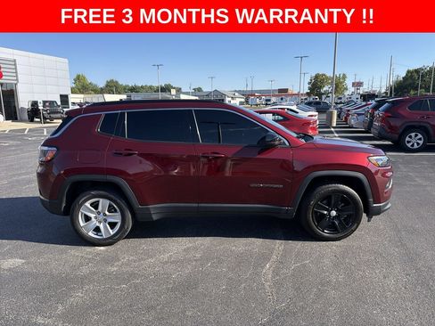 Used 2022 Jeep Compass Latitude w/ Sun and Sound Group AWD/4WD image 31