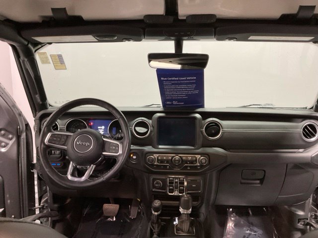 Used 2022 Jeep Wrangler Unlimited Sahara w/ Cold Weather Group AWD/4WD image 31