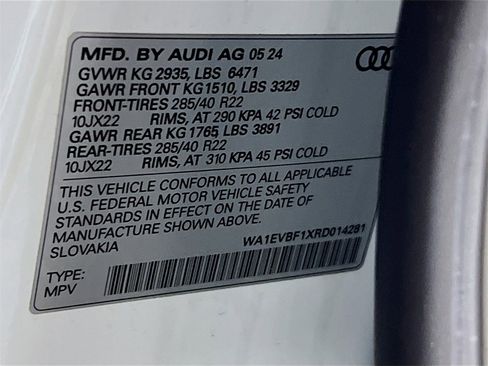 Used 2024 Audi Q8 Premium Plus w/ Premium Plus Package image 33