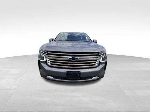 Used 2021 Chevrolet Suburban High Country w/ Premium Package 2 AWD/4WD image 2