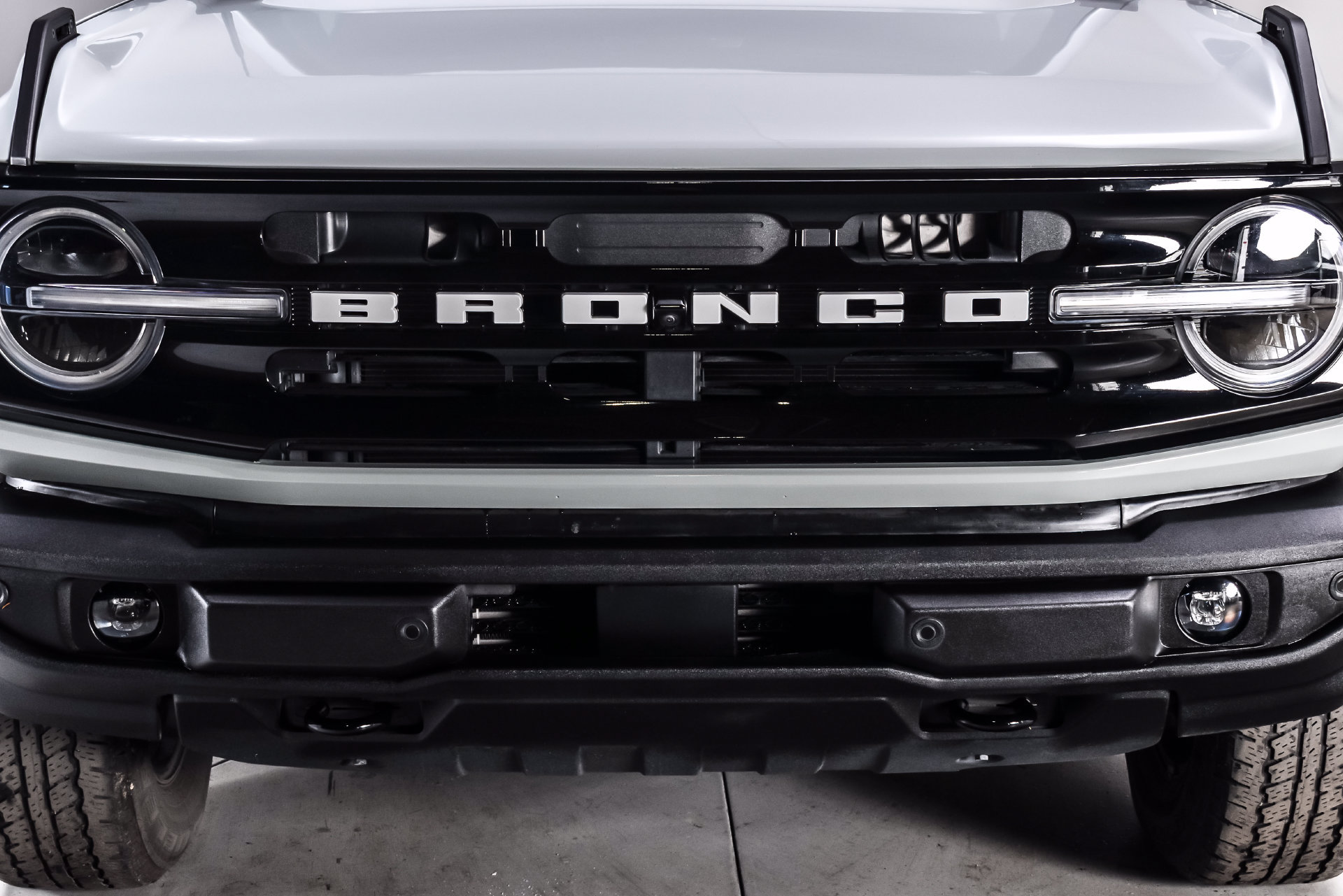 Used 2023 Ford Bronco Outer Banks AWD/4WD image 9