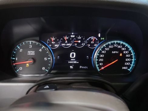 Used 2018 Chevrolet Suburban Premier AWD/4WD image 45