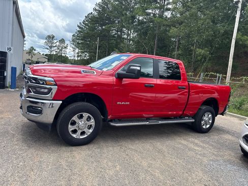 Used 2026 RAM 2500 Big Horn AWD/4WD image 4