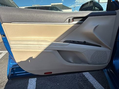 Used 2020 Toyota Camry LE w/ Carpet Mat Package image 9