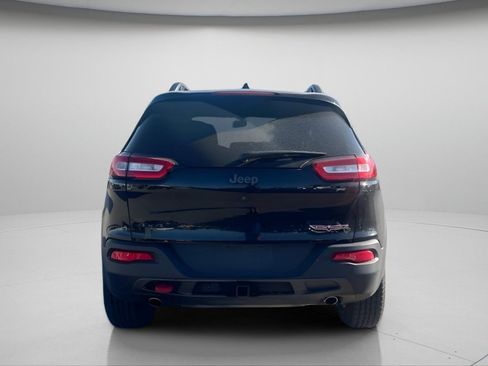 Used 2018 Jeep Cherokee Trailhawk AWD/4WD image 8