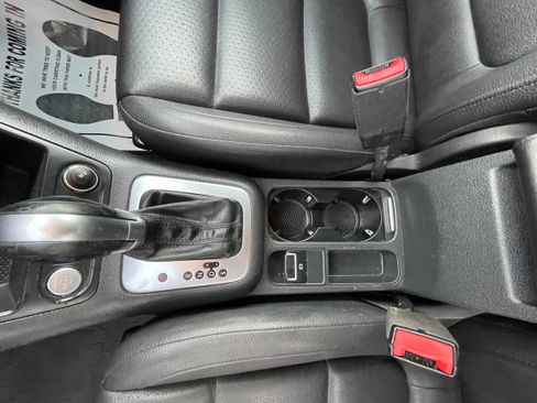 Used 2016 Volkswagen Tiguan S image 19