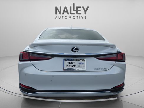 New 2025 Lexus ES 350 w/ Premium Package image 3