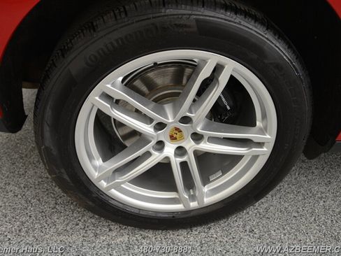 Used 2022 Porsche Macan image 41