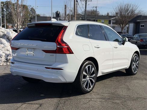 Used 2022 Volvo XC60 B5 Momentum w/ Protection Package Premier image 20