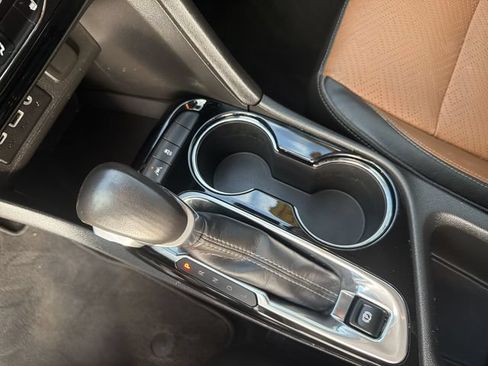 Used 2020 Buick Encore GX Essence FWD image 23