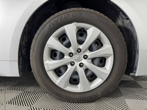 Used 2025 Toyota Corolla LE FWD image 41